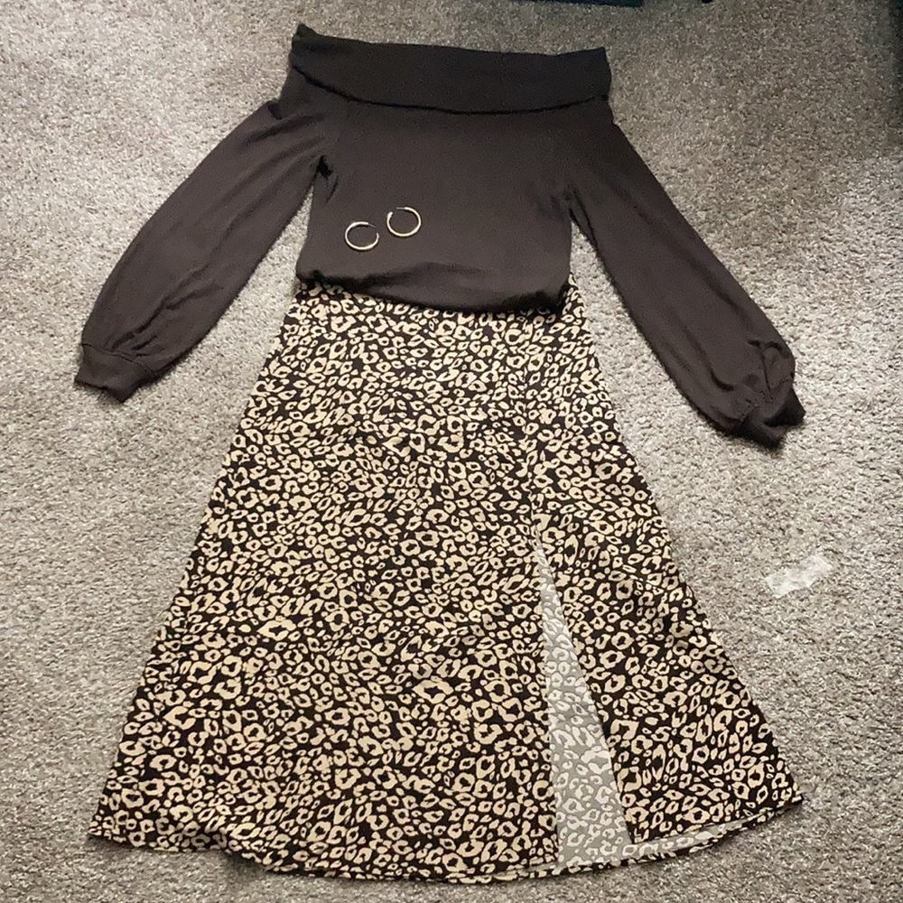 Leopard print brown skirt never worn before in a size medium perfect condition
